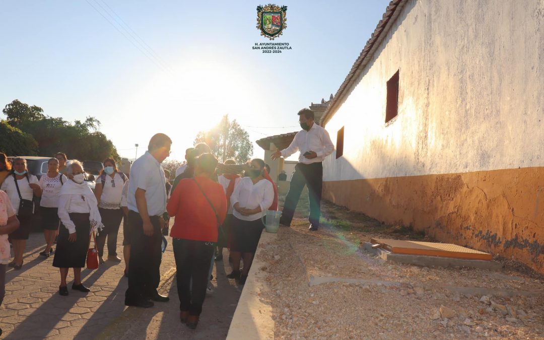 Entrega de Cisterna y Bomba de Agua.