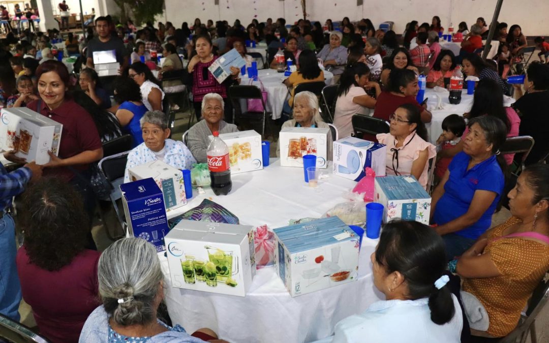 Celebramos a las Madres en este Día tan Especial